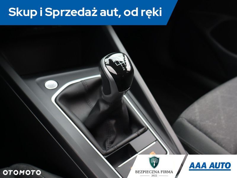 Volkswagen Golf - 14