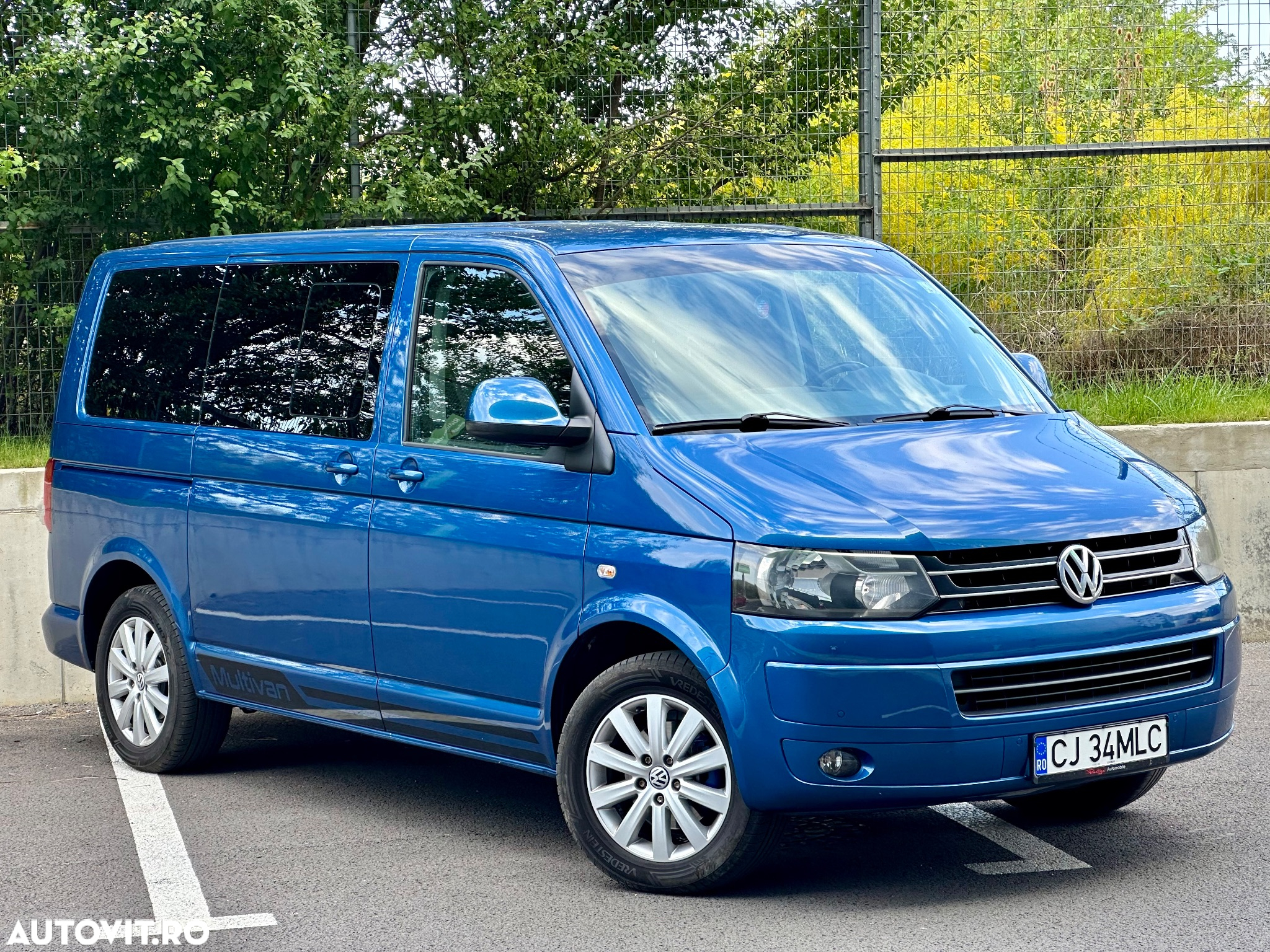Volkswagen Multivan - 3