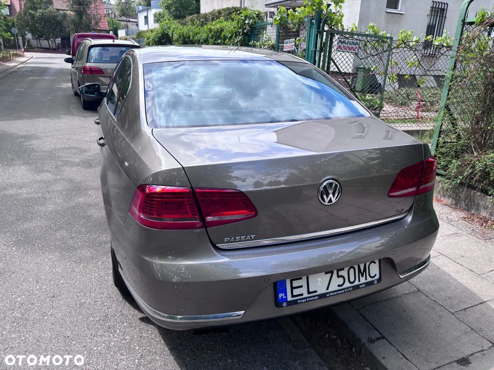 Volkswagen Passat 1.8 TSI Comfortline - 19