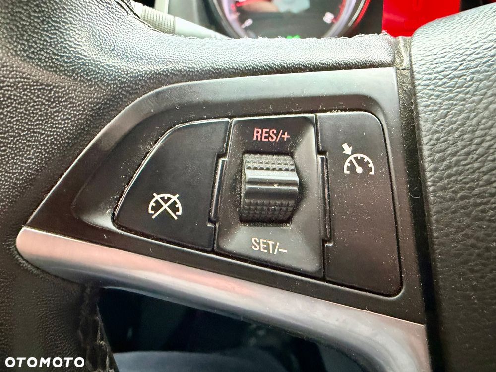 Opel Astra 1.4 Turbo Edition Sport - 11