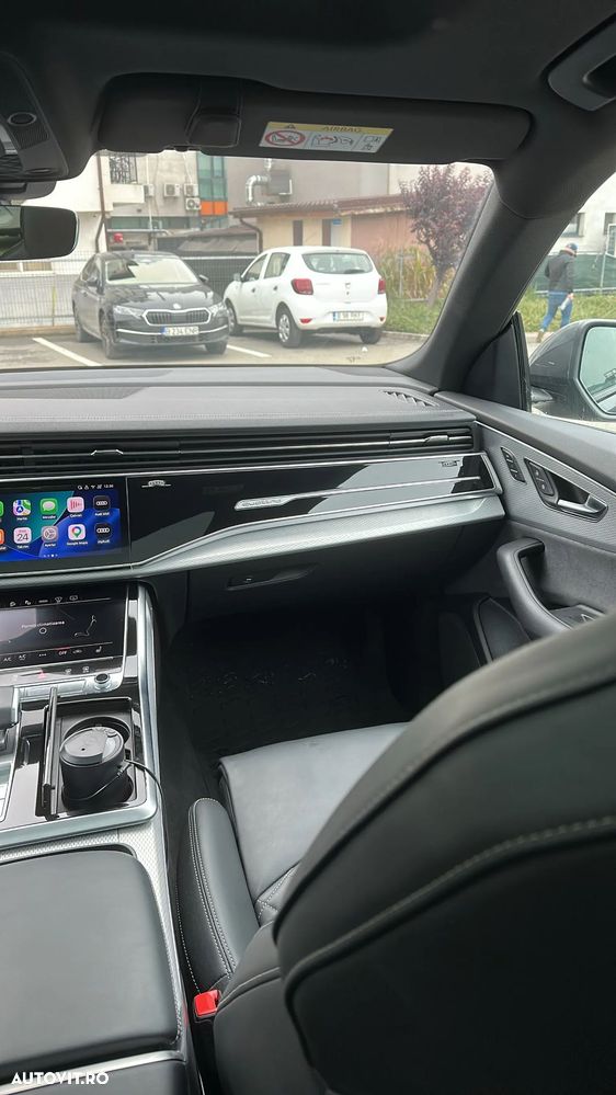 Audi Q8 - 11