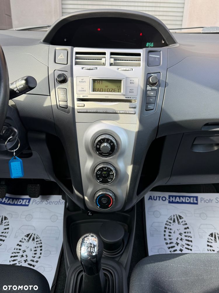 Toyota Yaris 1.0 Luna A/C - 28