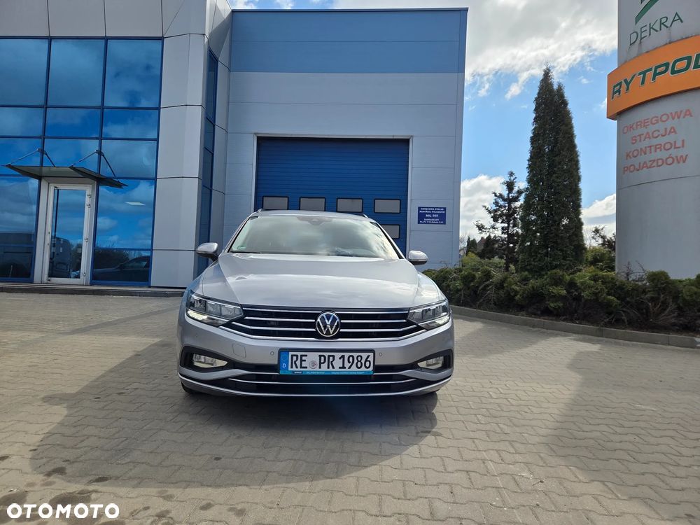 Volkswagen Passat 2.0 TDI SCR DSG Business - 4