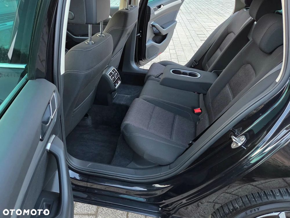 Volkswagen Passat 2.0 TDI SCR (BlueMotion Technology) 4Motion Comfortline - 15