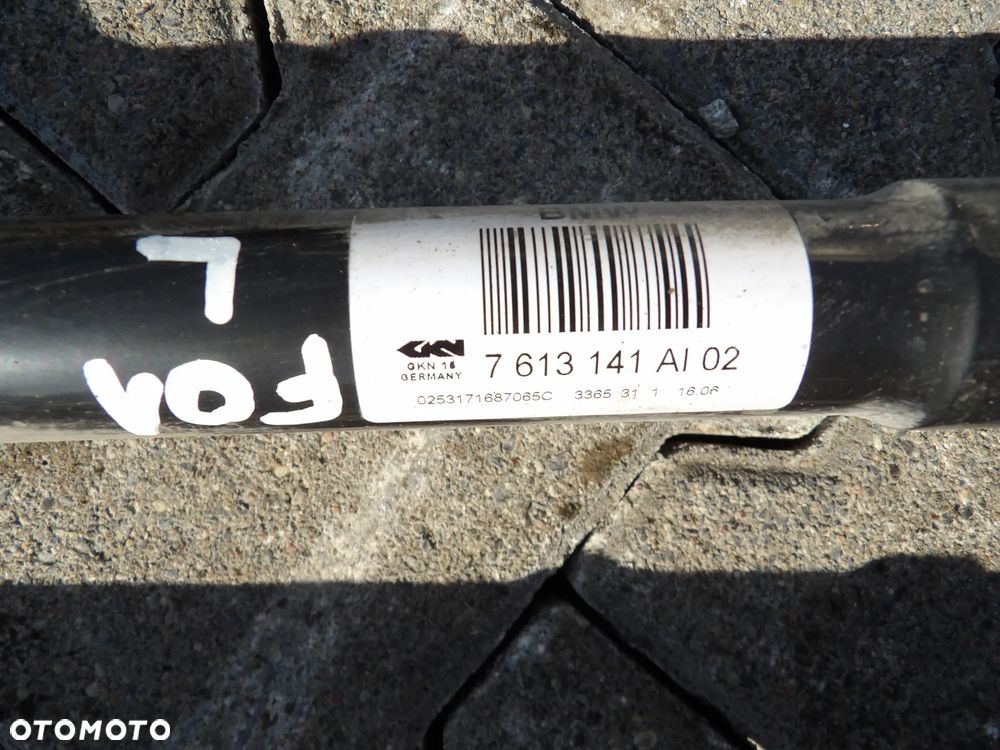 BMW - F01 - PÓŁOŚ TYLNA - PRAWA/LEWA - CENA ZA 1 SZT - 7613141 7613142 - 2