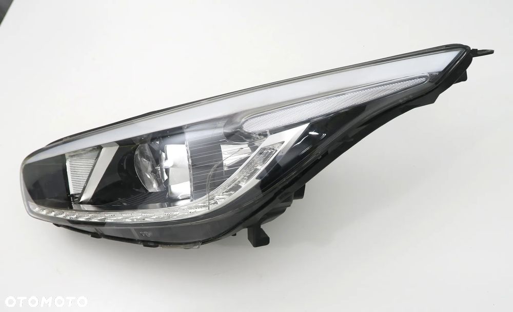 KIA CEED 2 II JD 2012 - 2017 reflektor SOCZEWKA + LED ORYGINAŁ OE - 12