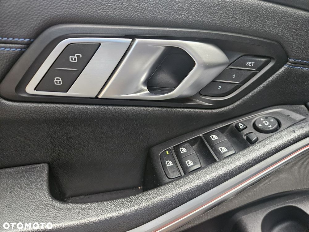 BMW Seria 3 320d M Sport sport - 24