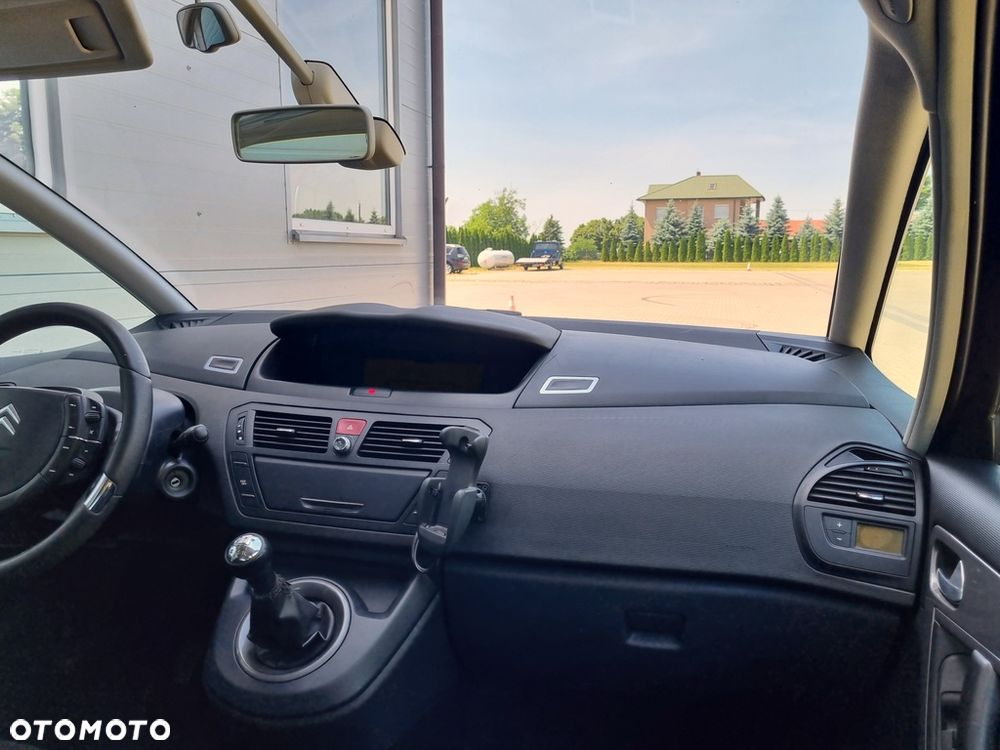 Citroën C4 Picasso 1.8 16V Style - 12