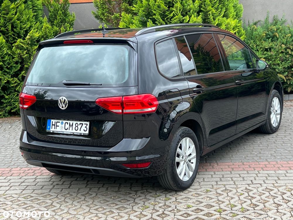 Volkswagen Touran - 5