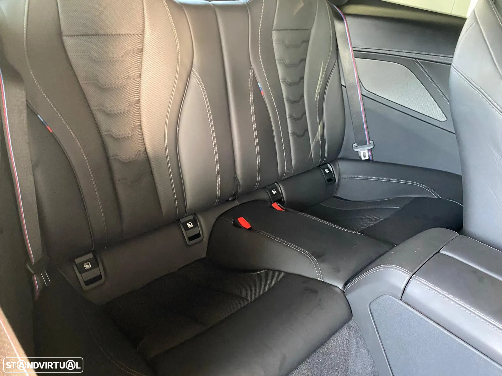 BMW 840 d xDrive Pack M - 17