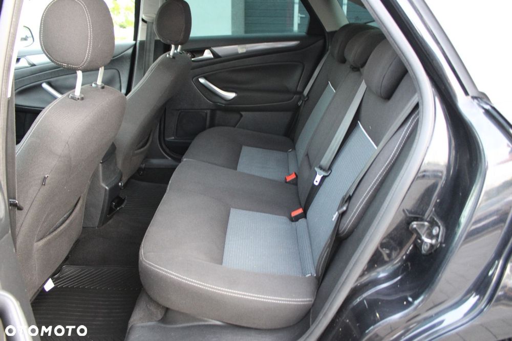 Ford Mondeo - 18