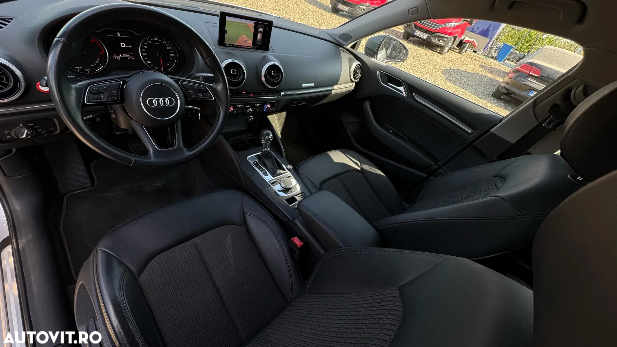 Audi A3 Sportback 1.6 TDI S tronic Design - 13