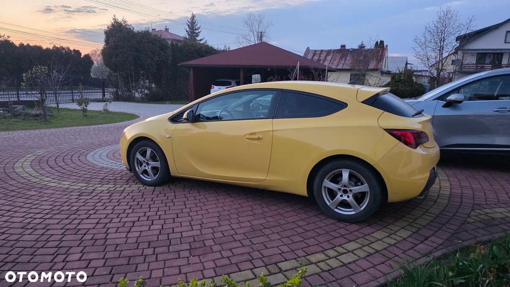 Opel Astra 1.6 Turbo Edition - 6