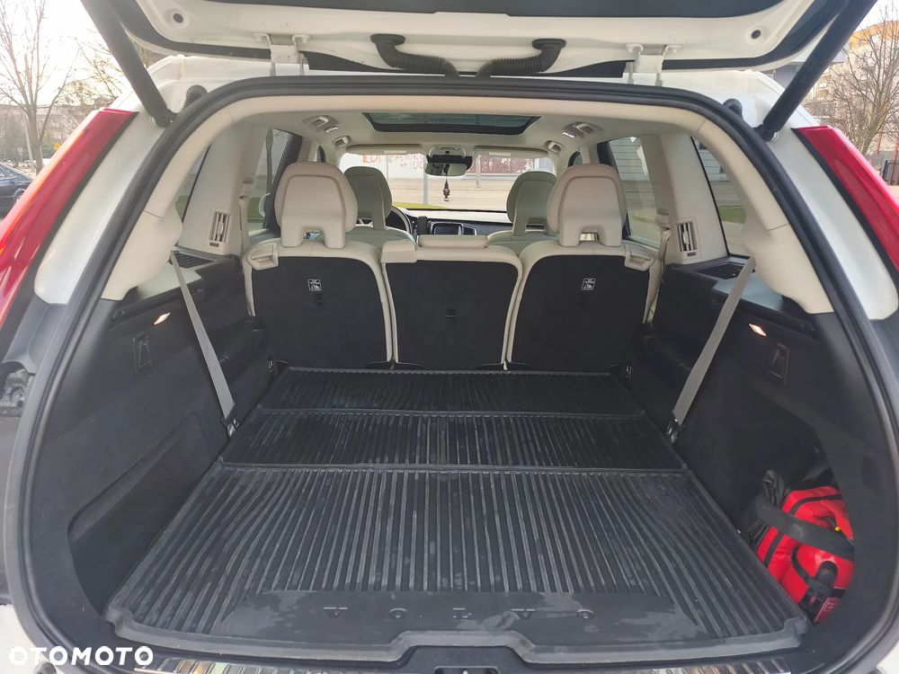 Volvo XC 90 T5 AWD Geartronic Momentum - 11