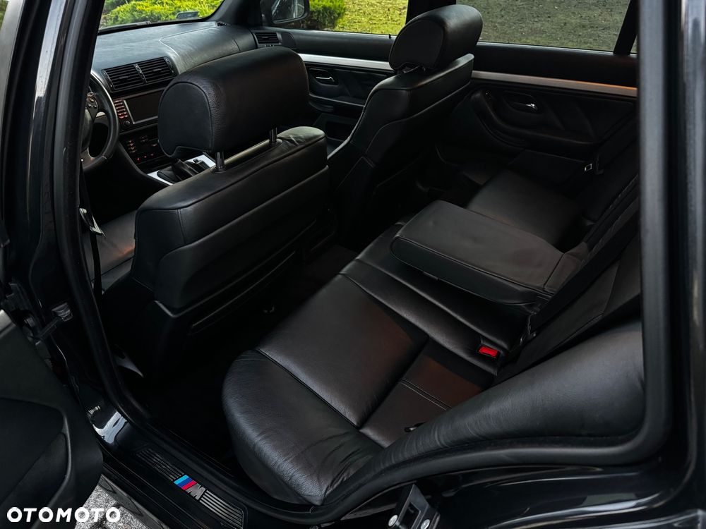 BMW Seria 5 530d Touring Edition Sport - 32