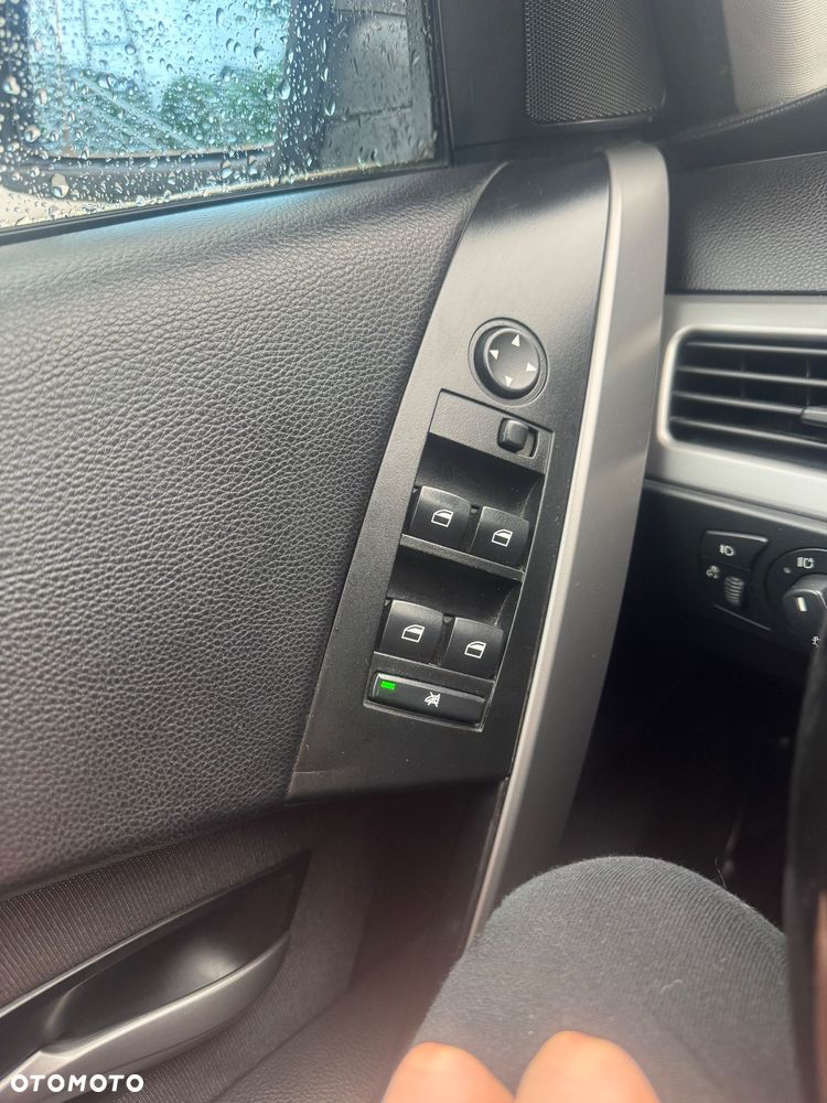 BMW Seria 5 520i - 11