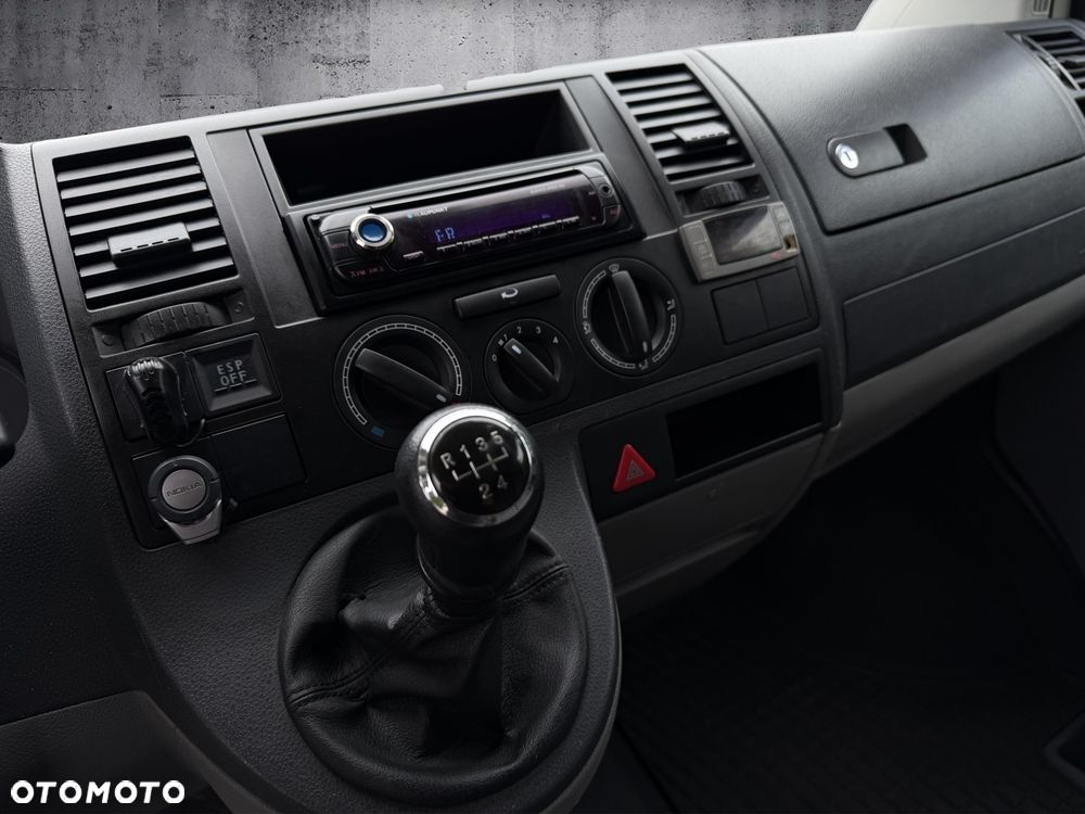 Volkswagen Transporter - 12
