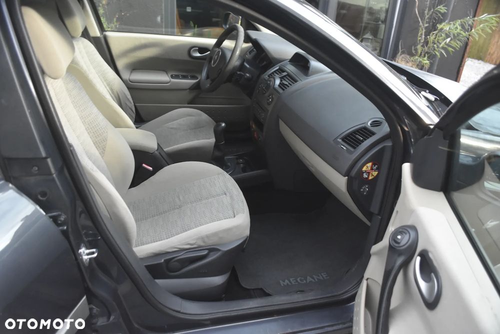 Renault Megane 1.6 16V Expression - 8