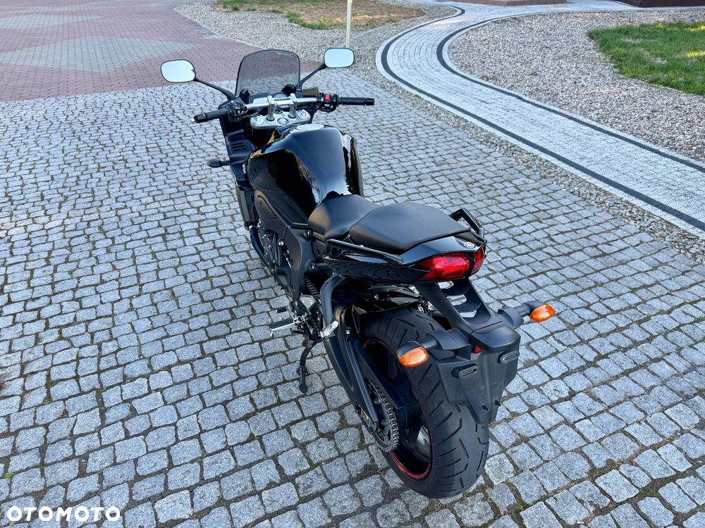 Yamaha FZ - 18