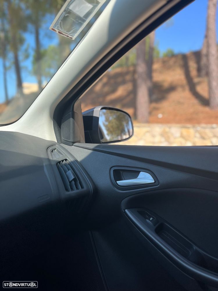 Ford Focus SW 1.0 EcoBoost ST-Line - 45
