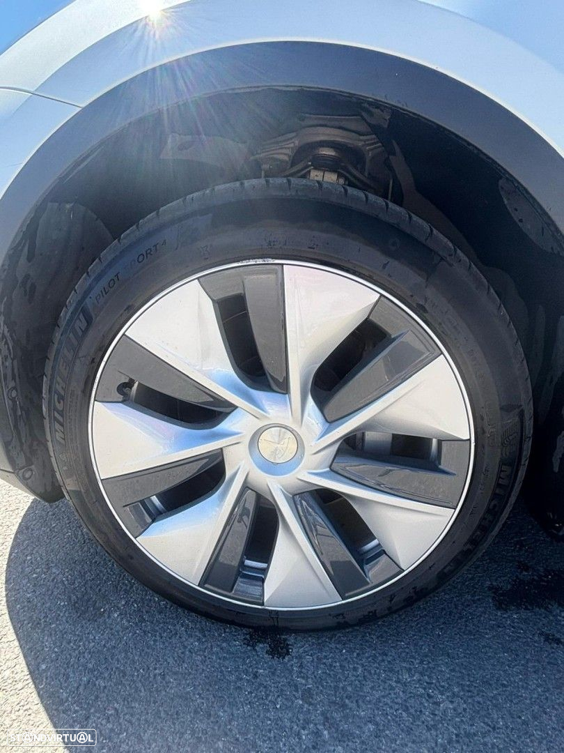 Tesla Model Y Tração Traseira - 3