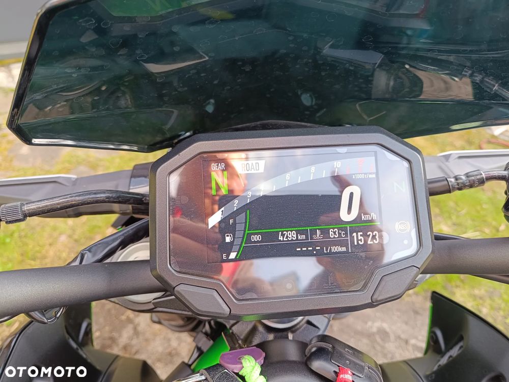 Kawasaki ZR - 13