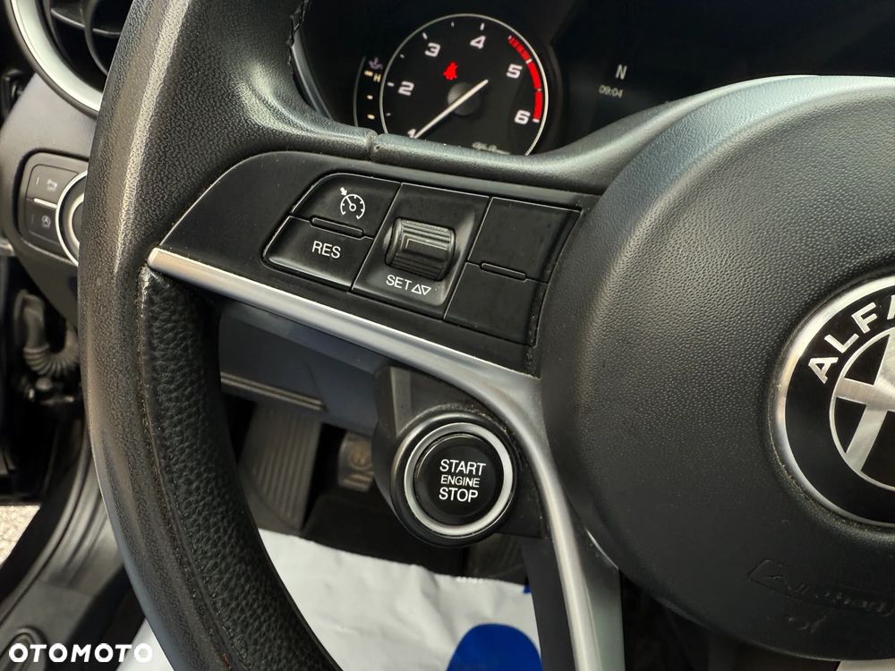 Alfa Romeo Giulia 2.2 D Turbo - 26
