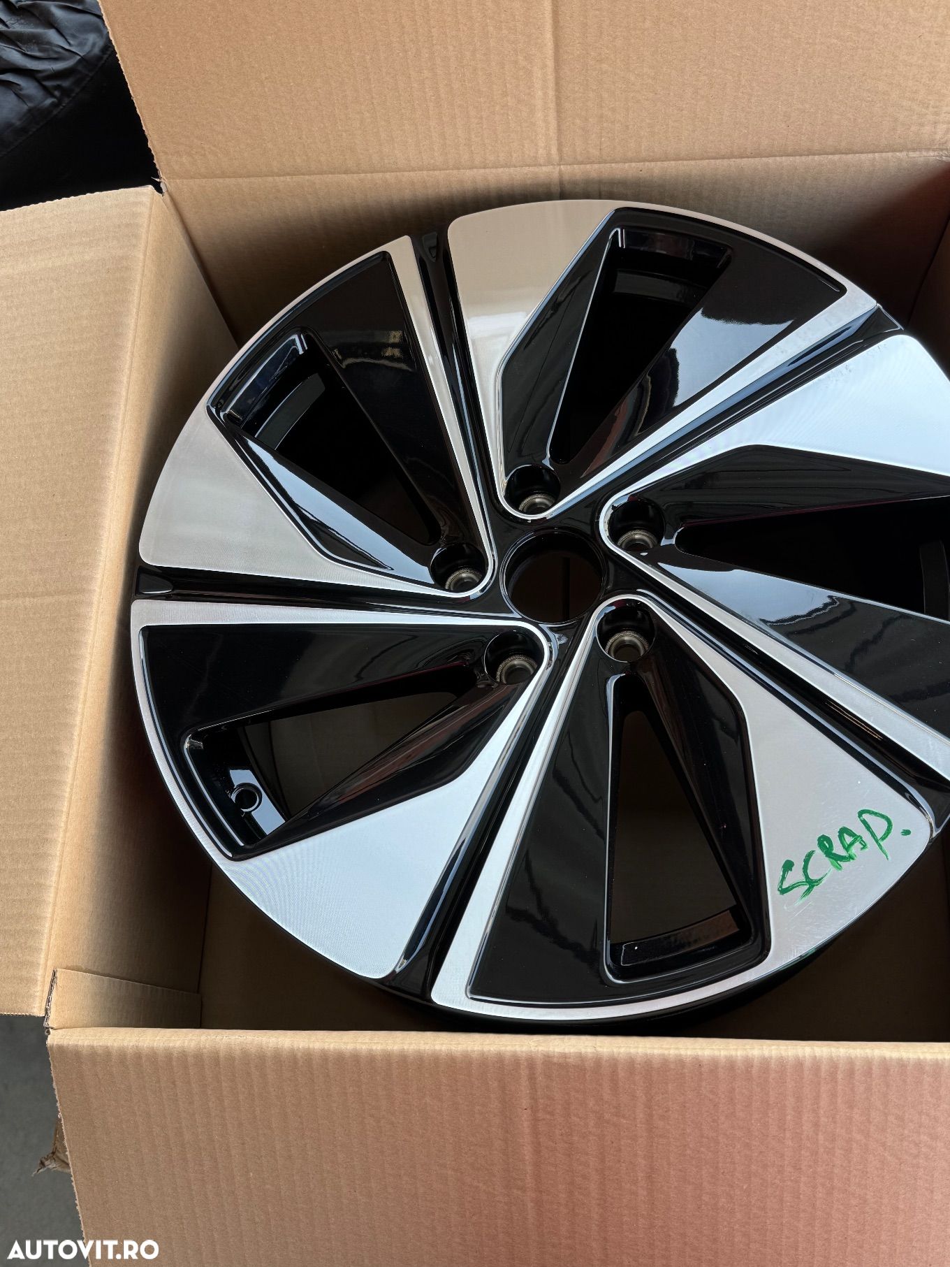 Vând jante originale Volkswagen Tiguan pe 18” noi bicolore - 1