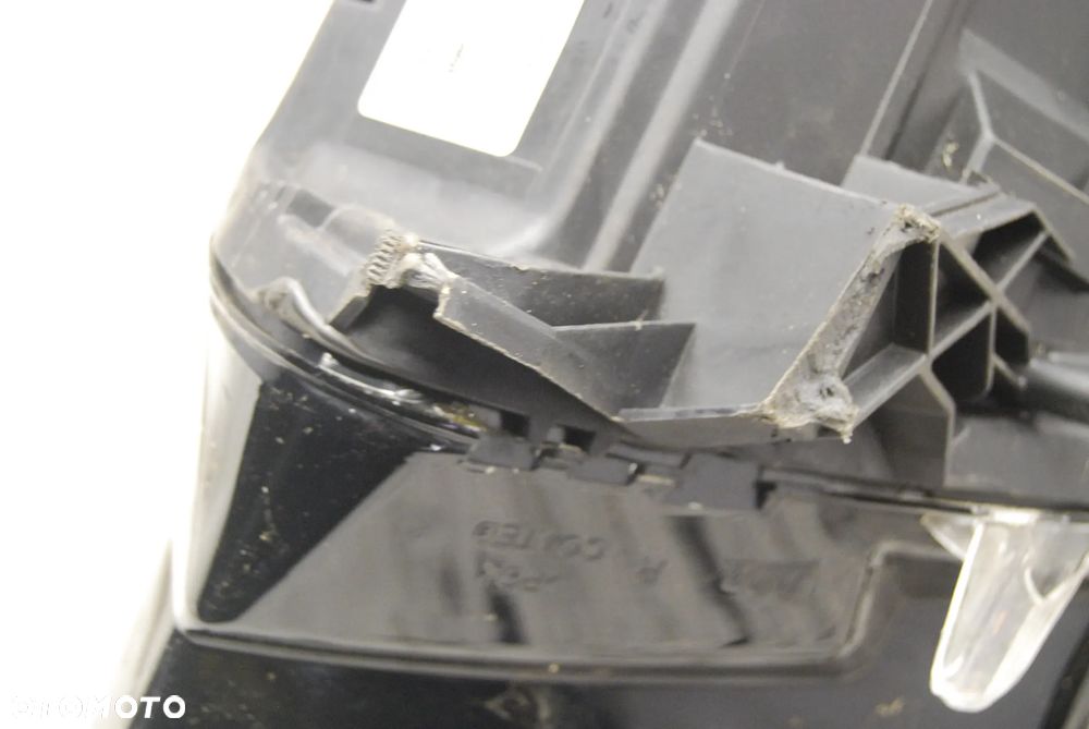 LAMPA PRAWY PRZÓD PRZEDNIA PRAWA VW GOLF VII BI XENON 517941034B - 8