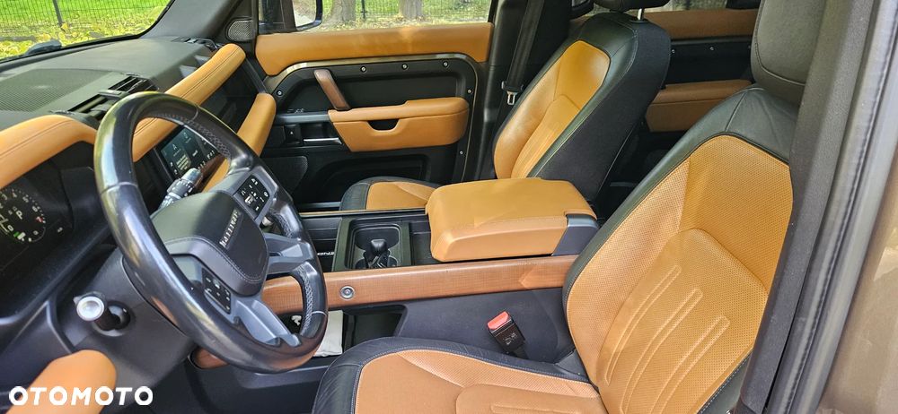 Land Rover Defender 110 P400e X-Dynamic SE - 17