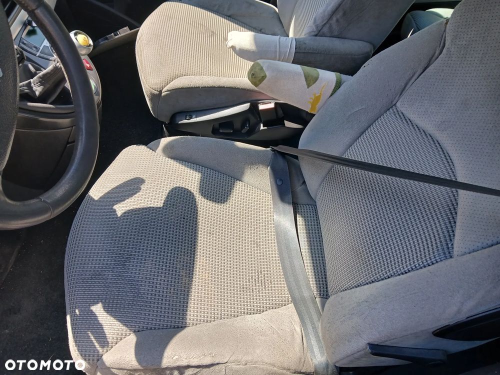 PEUGEOT 807 EYJ fotel fotele kanapa deska kokpit podsufitka boczek boczki klamka podłokietnik licznik - 6