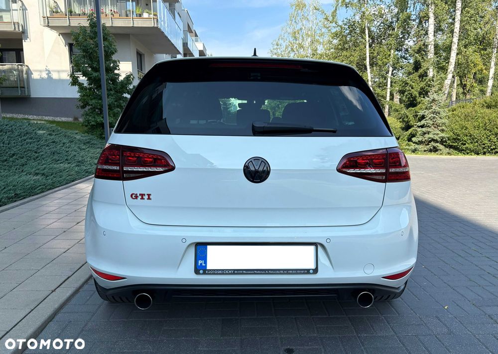 Volkswagen Golf - 4