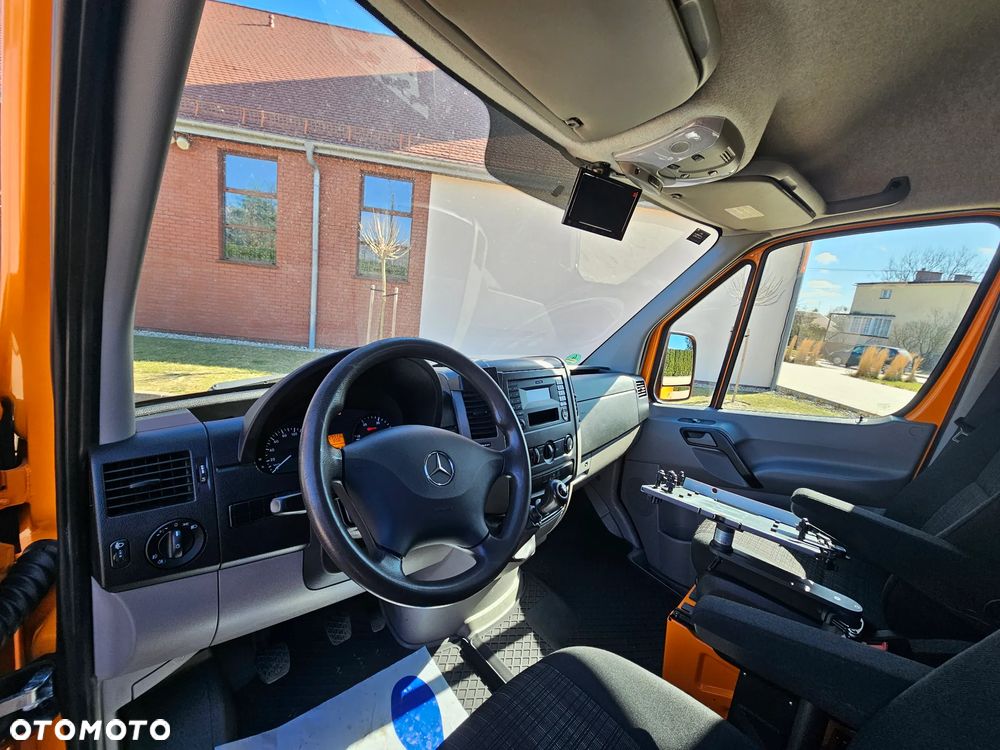 Mercedes-Benz SPRINTER - 23