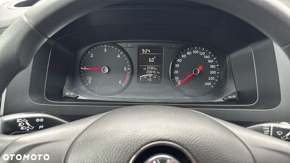 Volkswagen Transporter - 12