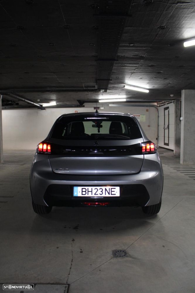 Peugeot e-208 - 5