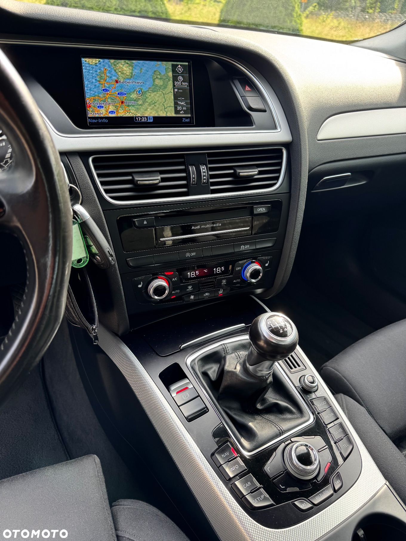 Audi A4 Avant 2.0 TDI DPF clean diesel S line Sportpaket - 15