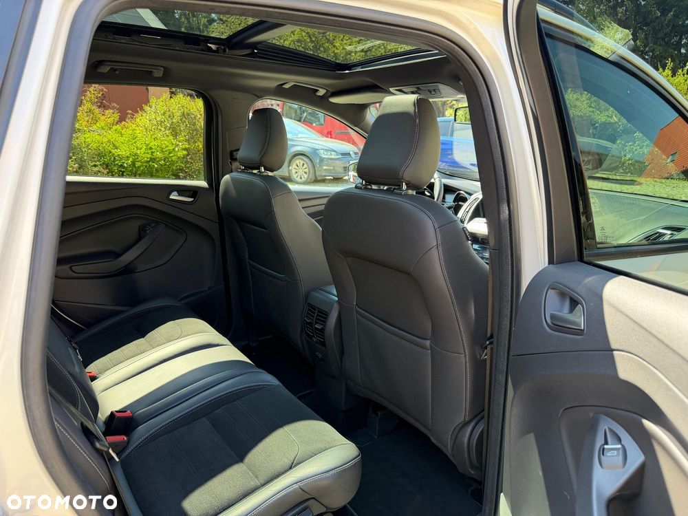 Ford Kuga 2.0 TDCi 4x4 ST-Line - 13