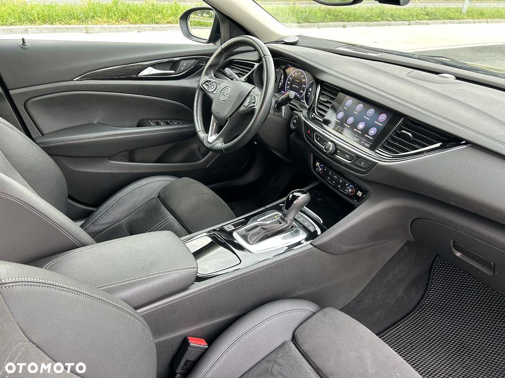 Opel Insignia - 24