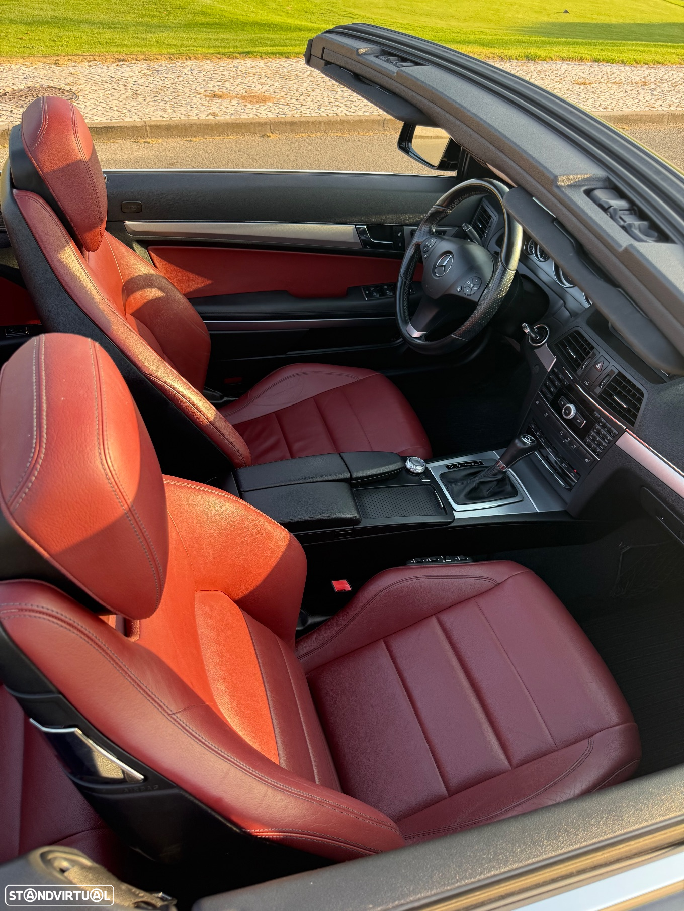 Mercedes-Benz E 200 CGi Avantgarde BlueEfficiency Auto - 27