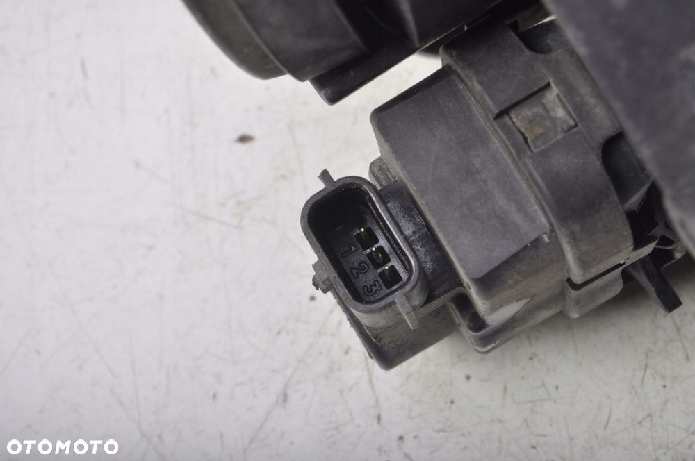 RENAULT THALIA II LAMPA PRAWA PRZEDNIA PRAWY PRZÓD EUROPA - 4