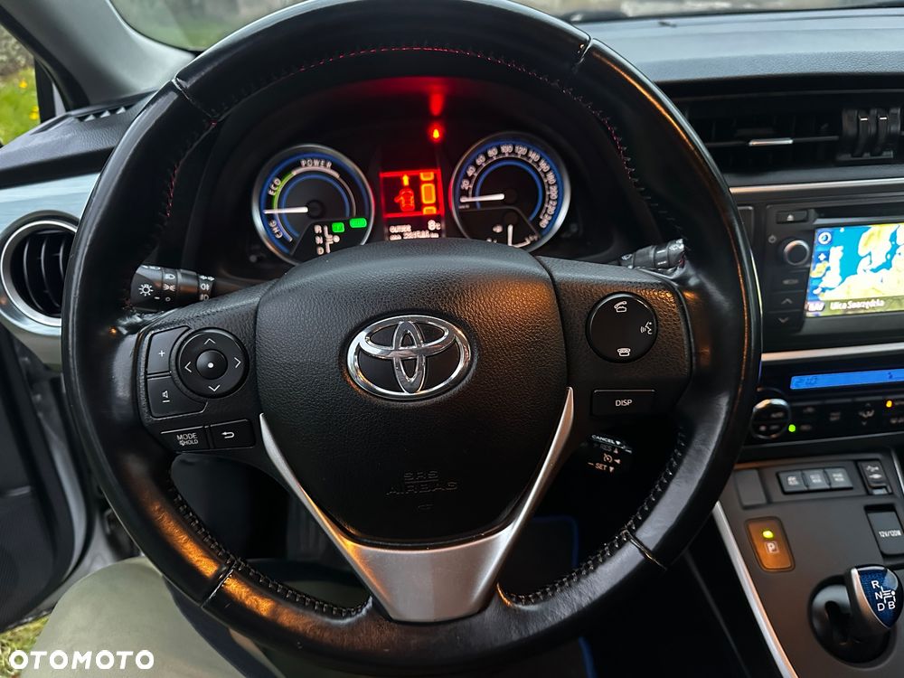 Toyota Auris 1.8 HSD Luna - 29