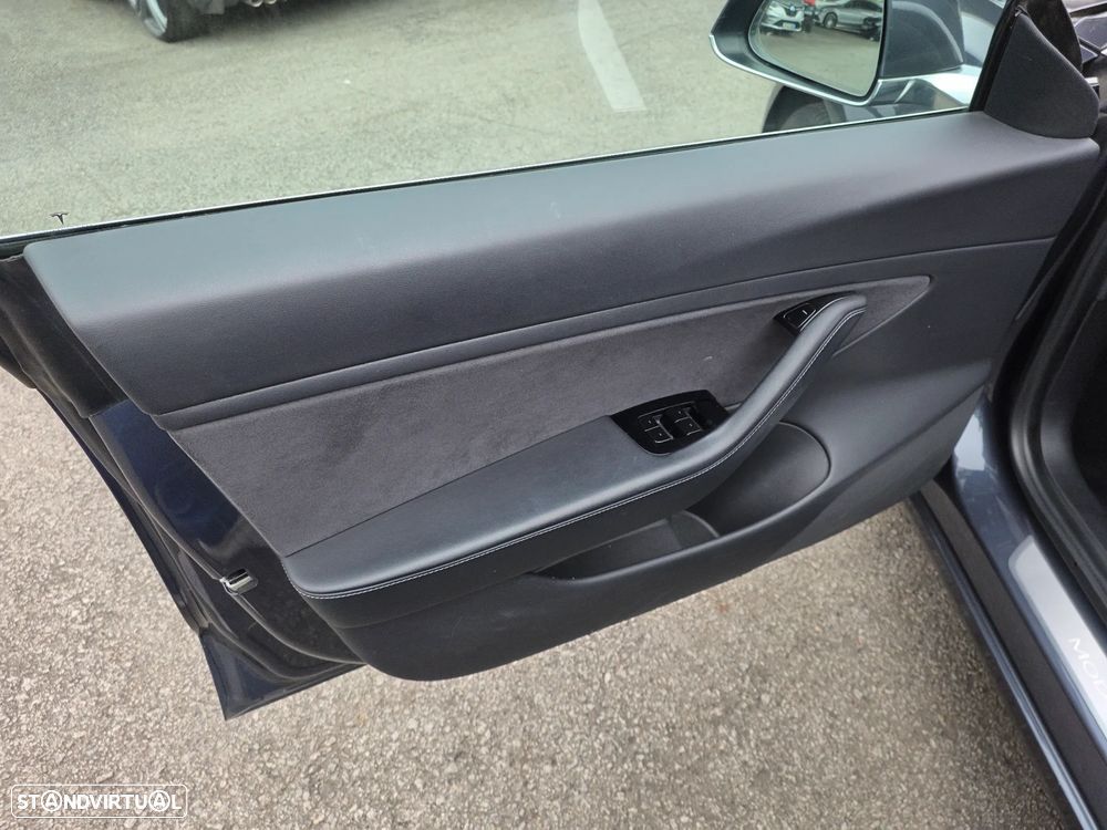 Tesla Model 3 Long Range AWD Dual Motor - 11