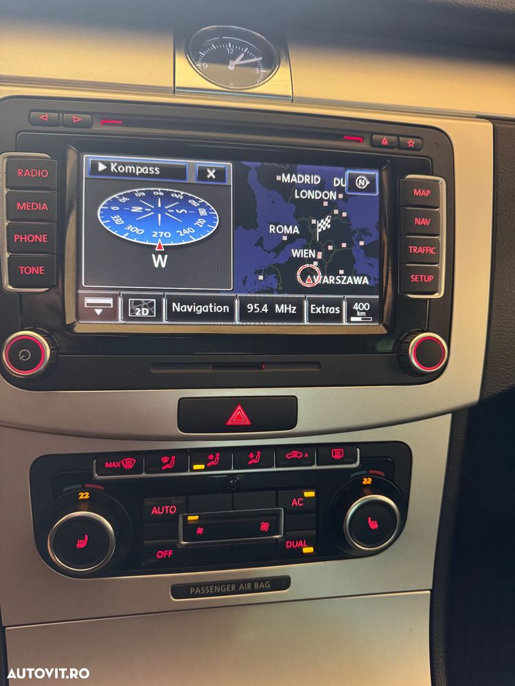 Volkswagen Passat 2.0 TDI DPF Blue TDI Comfortline - 26