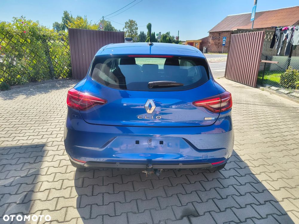 Renault Clio - 8