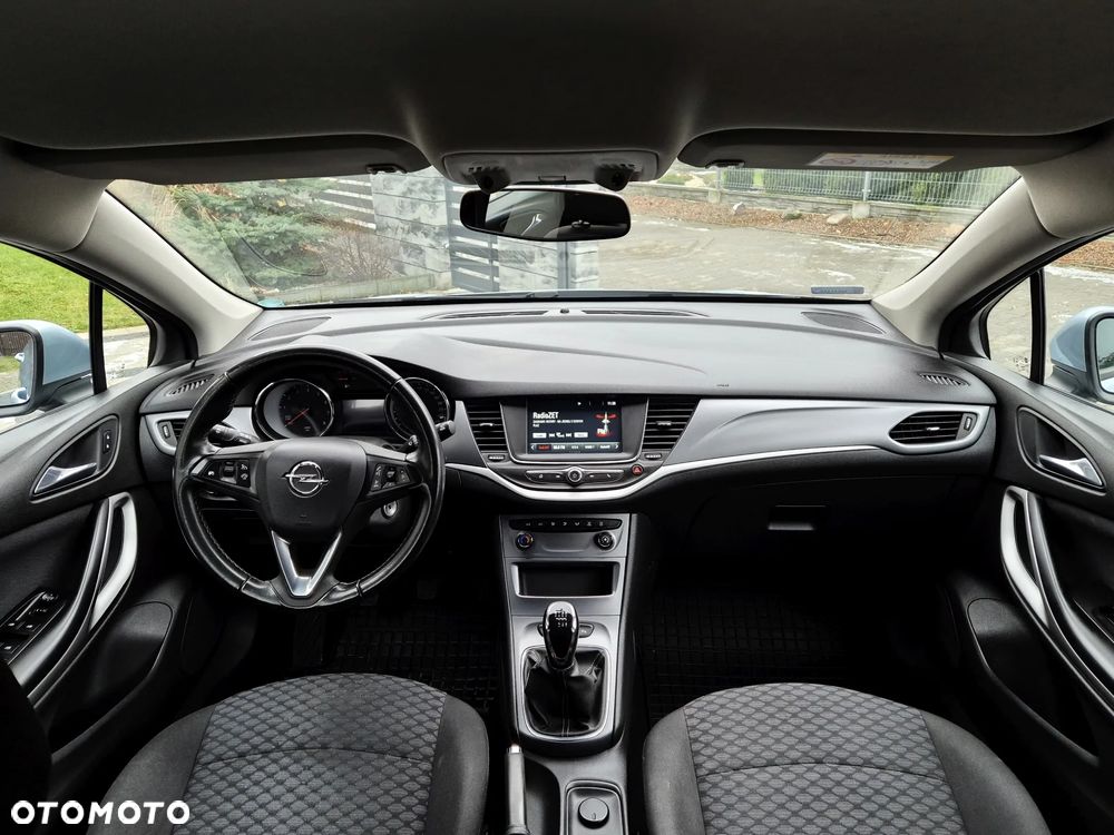 Opel Astra 1.4 T Enjoy - 10