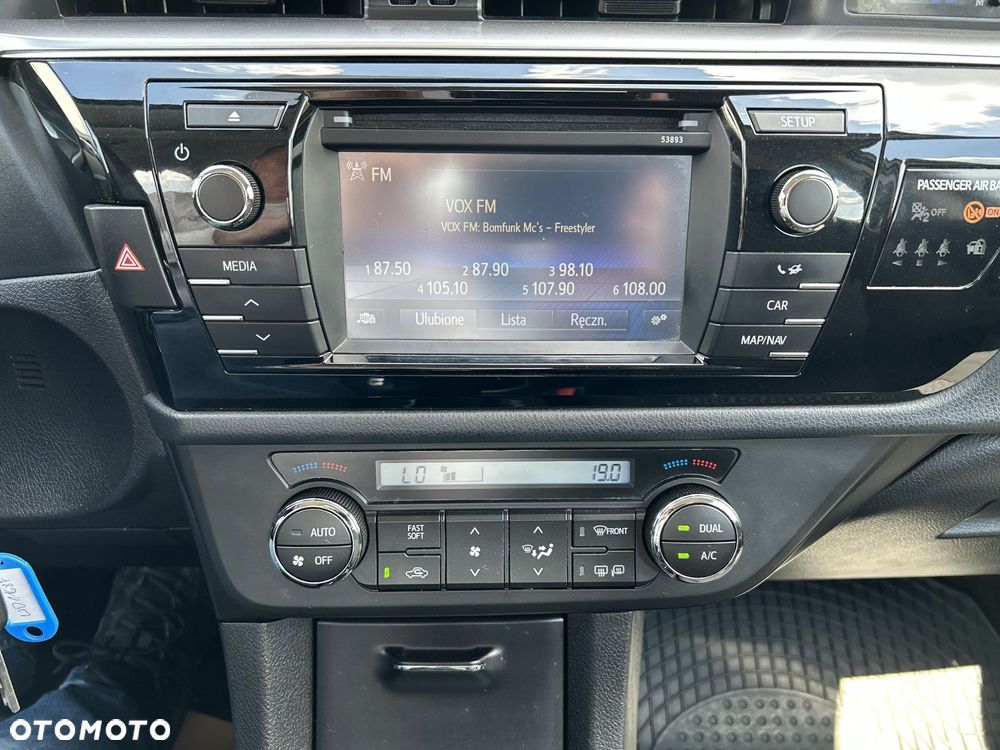 Toyota Corolla 1.6 Premium EU6 - 13