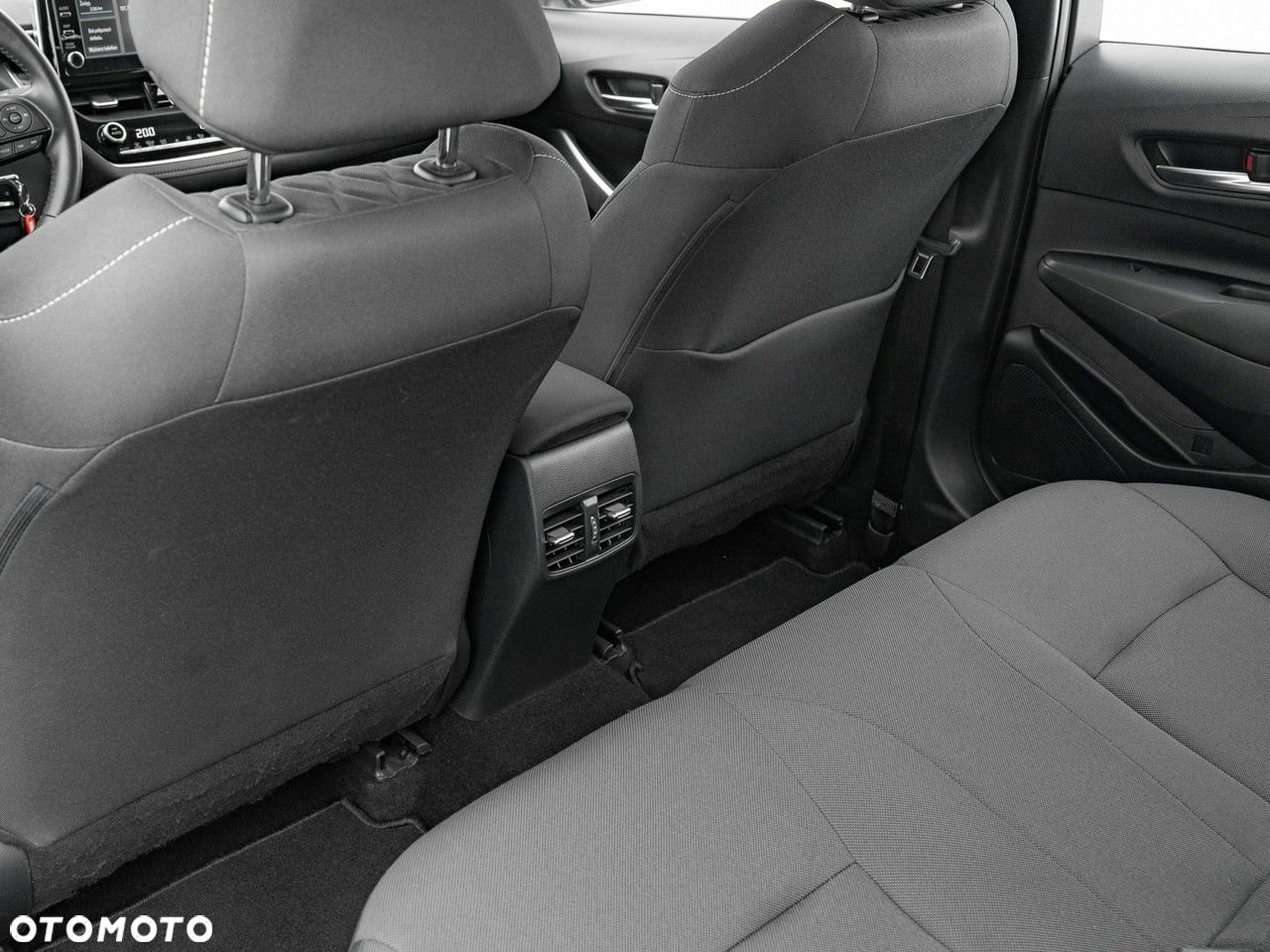 Toyota Corolla 1.5 Comfort - 26