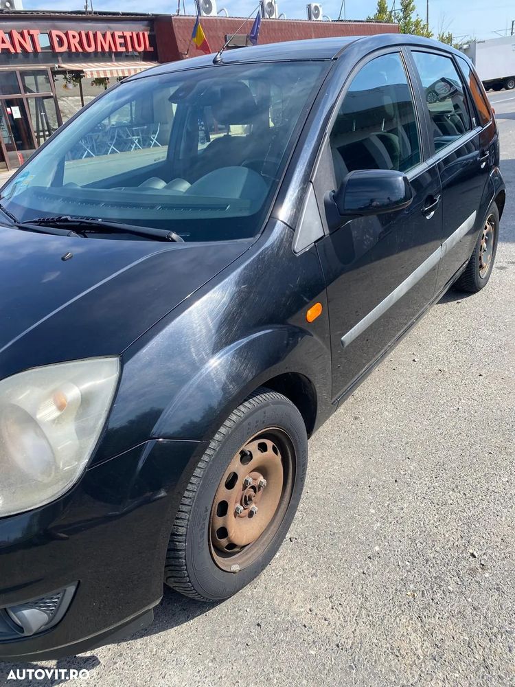 Ford Fiesta - 2