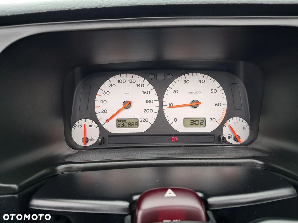 Volkswagen Golf 1.8 / 1.8 C - 13