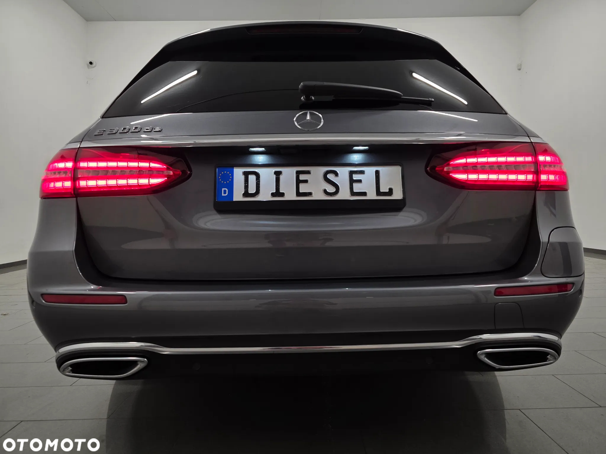 Mercedes-Benz Klasa E 300 d T 9G-TRONIC Exclusive - 37
